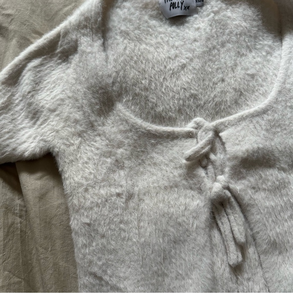 Princess Polly Esha Front Tie Fuzzy Top White XS/S - Picture 3 of 10